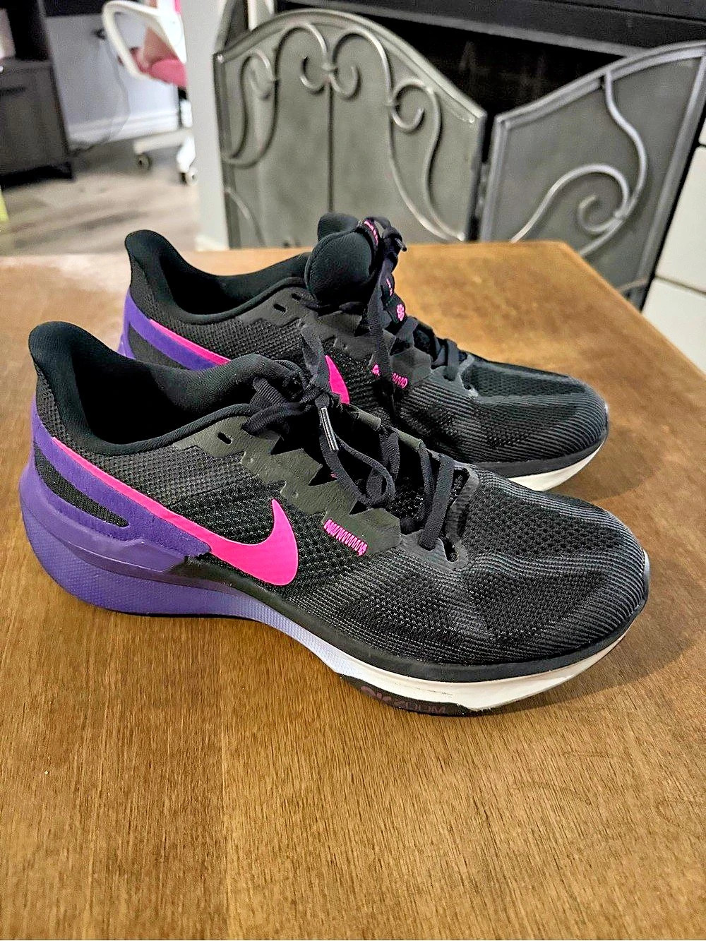 Nike Athletic Shoes US 8